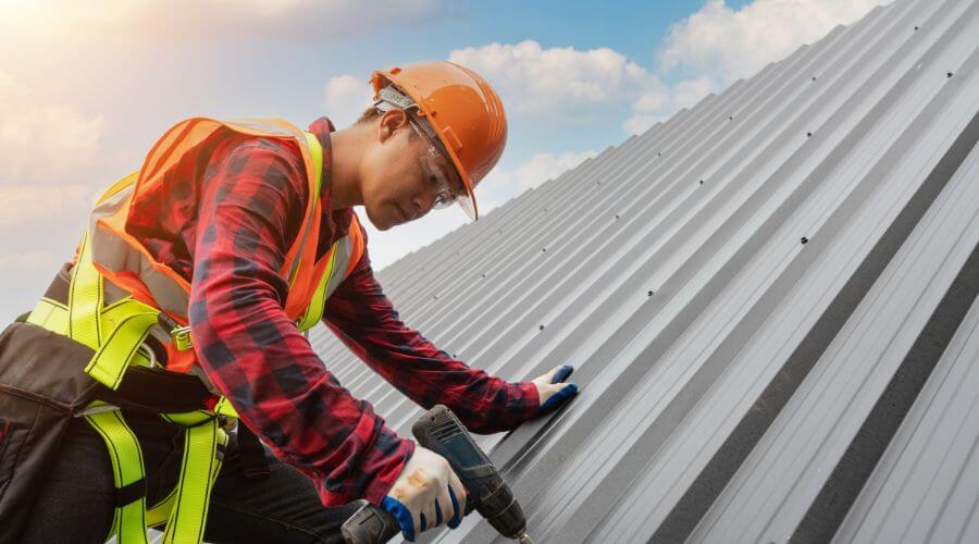 Professional gutter cleaning in Interlachen, FL